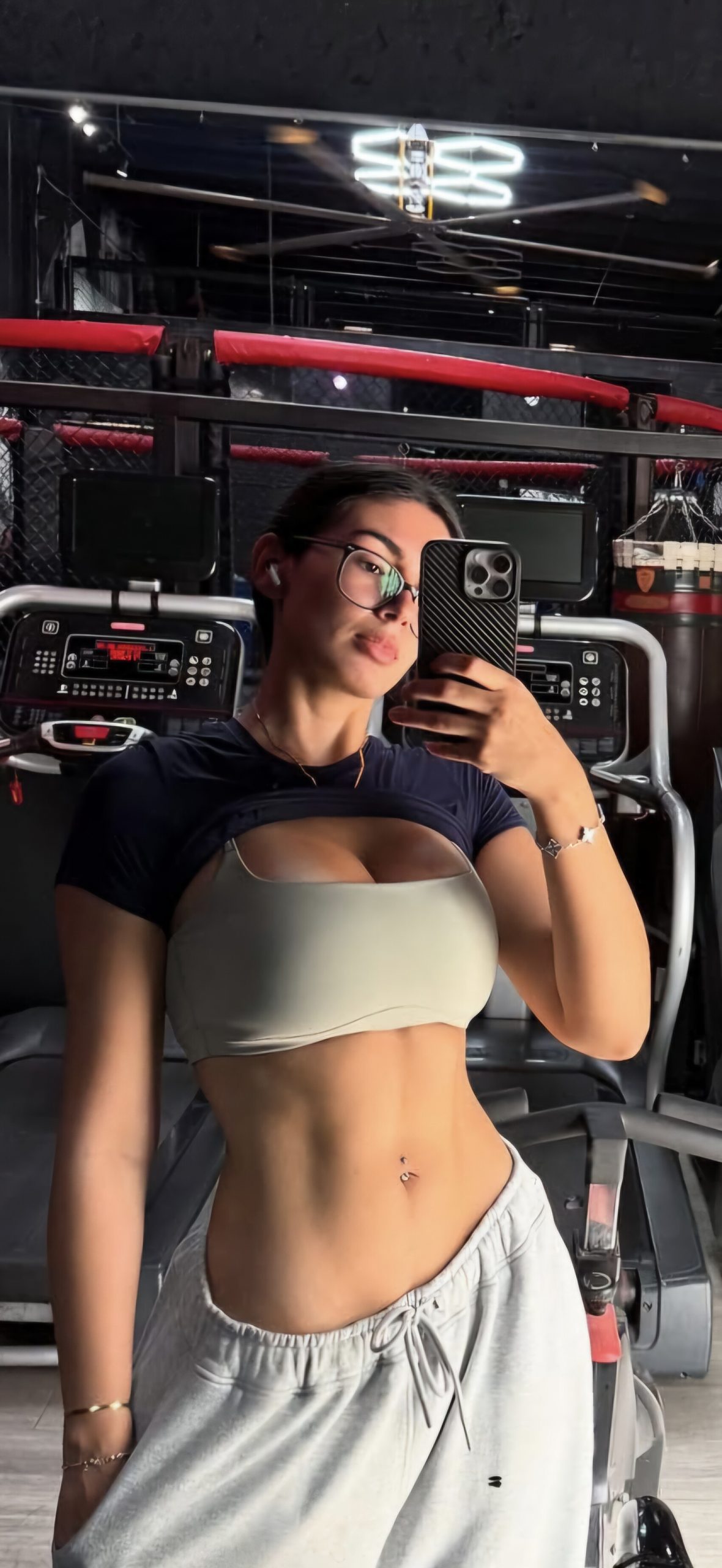 TopFapGirls.net provides exclusive FAP-uncensored OnlyFans Leaked pics for free. | Vanessa Legrow Leaks flexwness Nude vanessalegrow Leaked OnlyFans Leaks Pics 0152 scaled