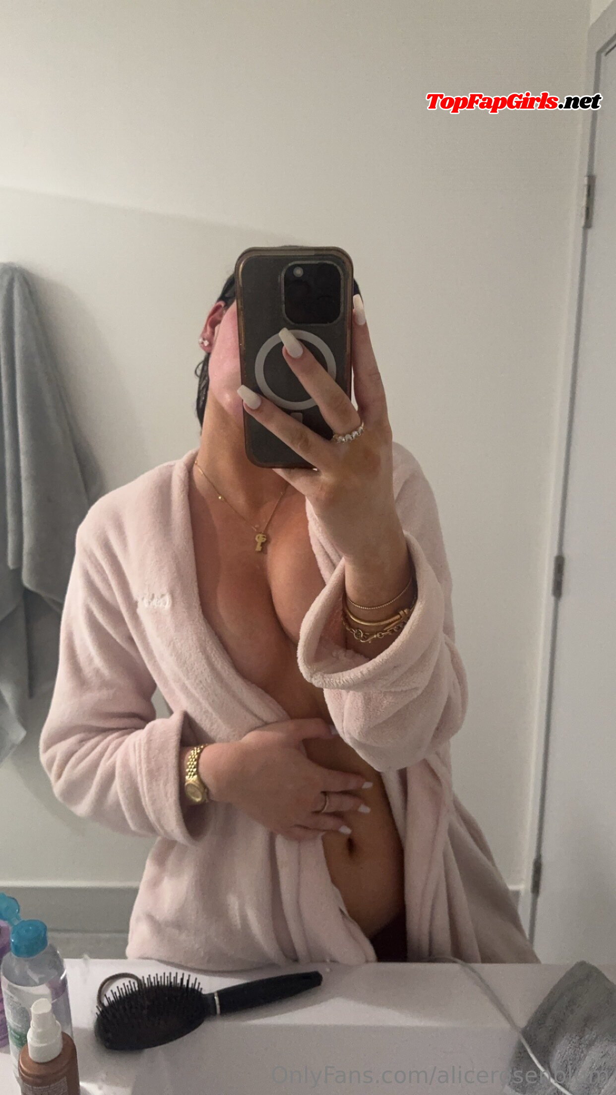 Alice Rosenblum Nude aka alicerosenblum Leaked  — 10/10