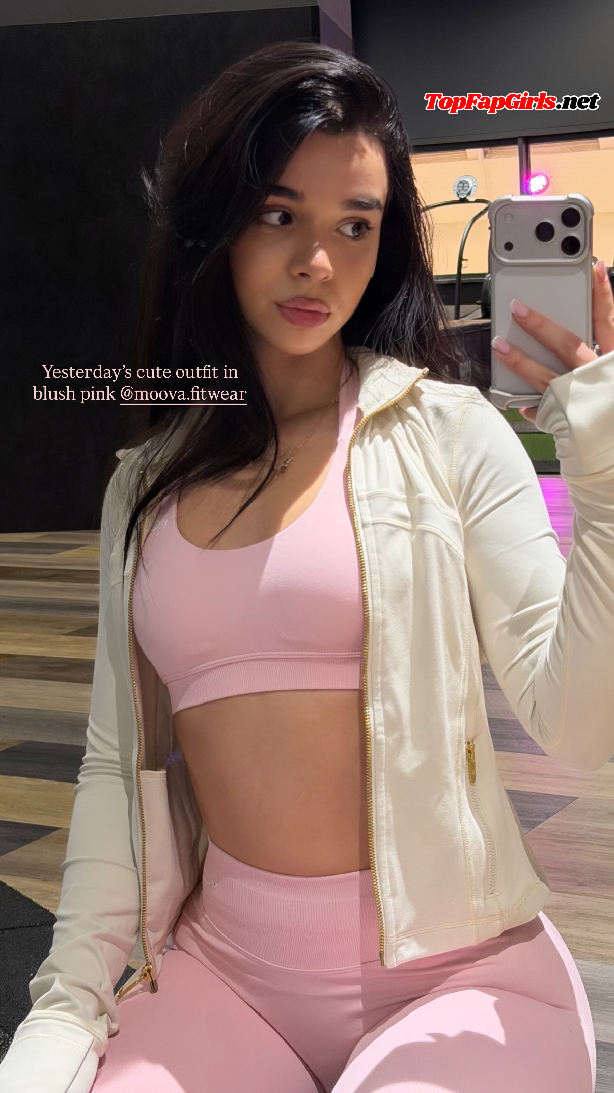 Fitby.iris Nude Fitby Iris Leaks — 9/10