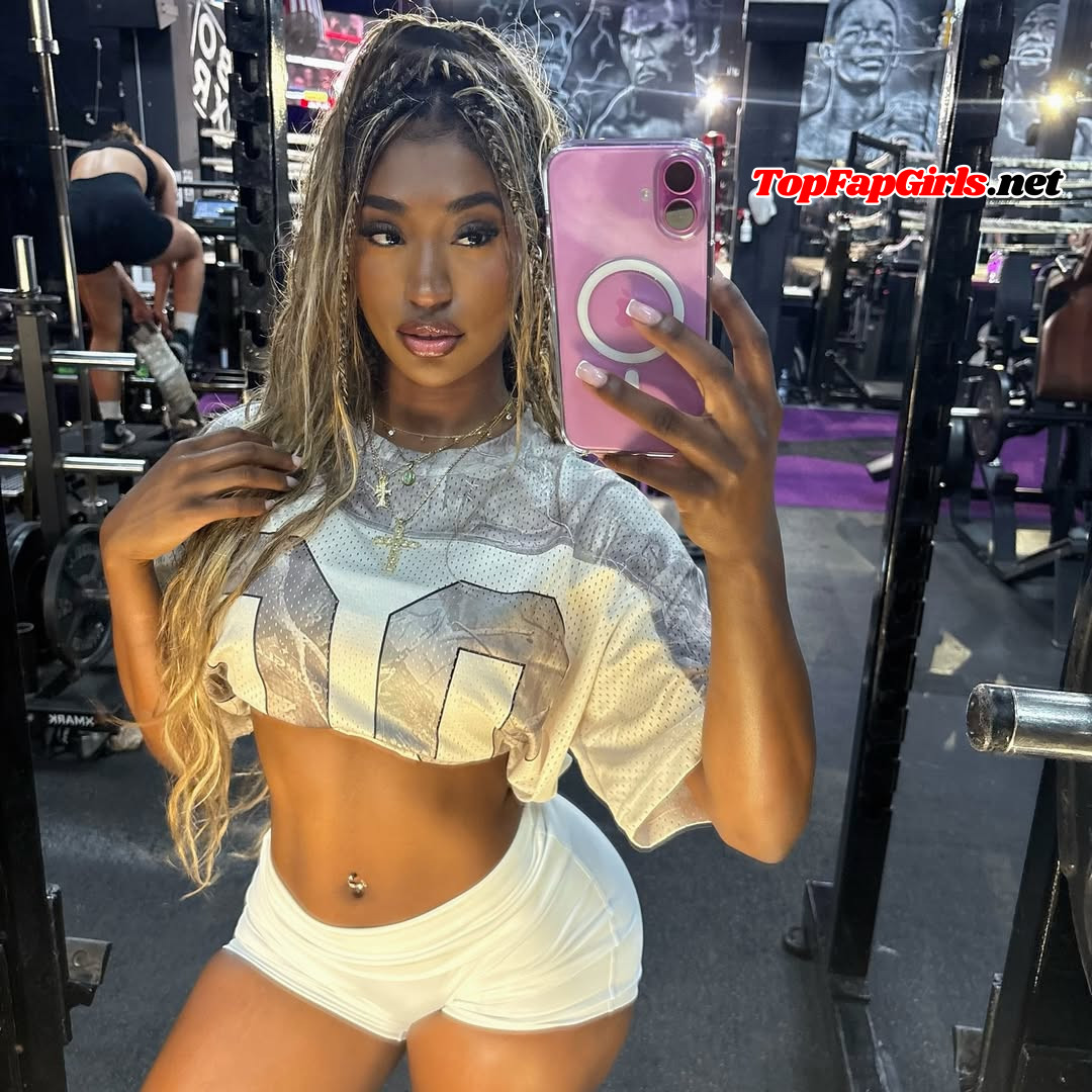 Itstavvi Nude aka pinkpariss222 Leaked — 6/10