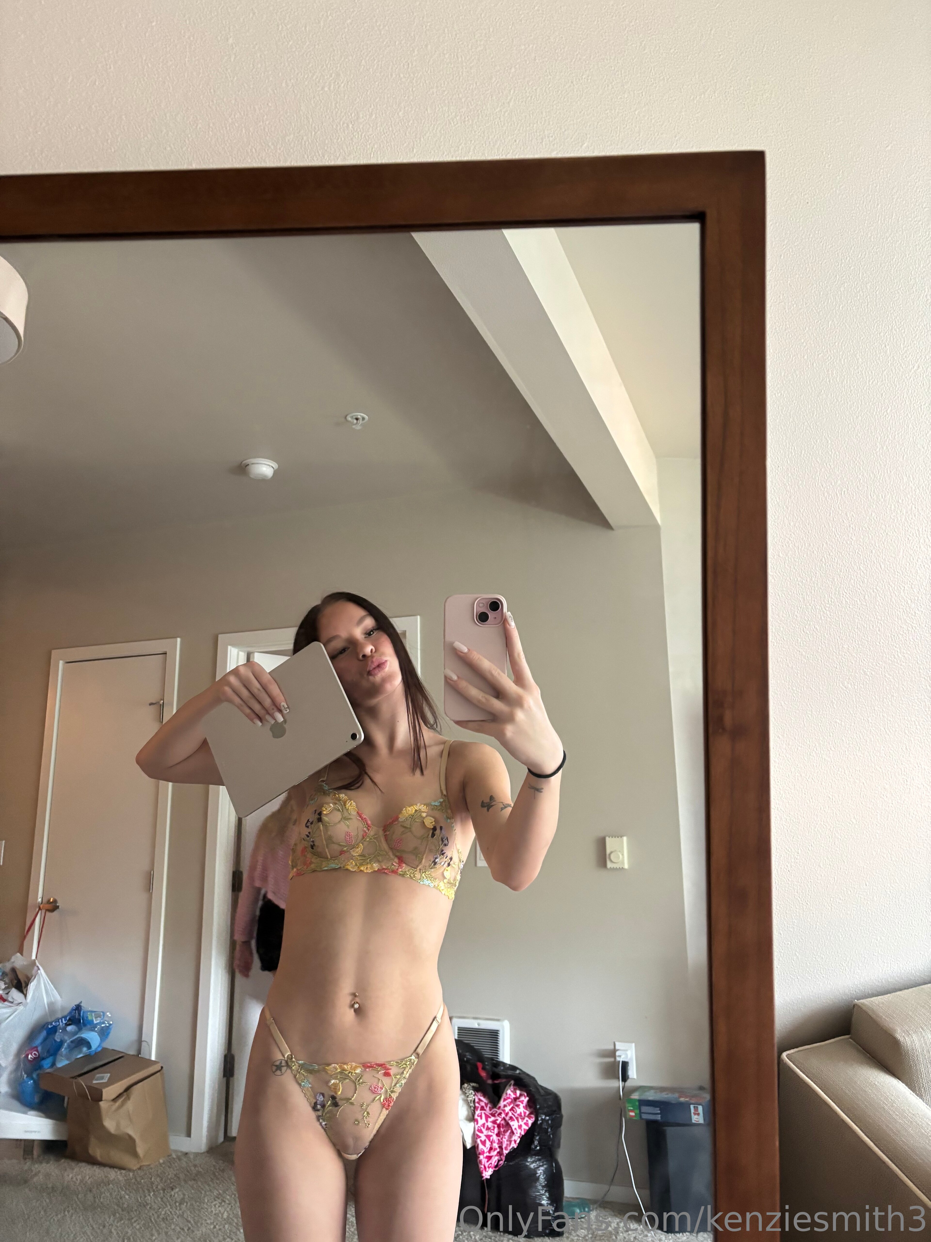 Kenzie Smith itskenziesmith kenziesmithxoxo kenziesmith07 OnlyFans Leaks Pics — 9/10