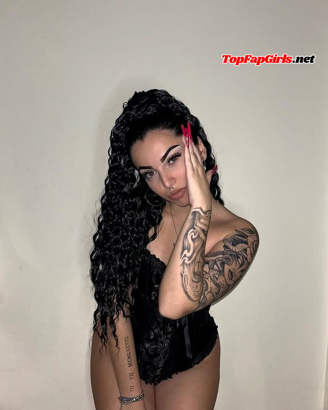 Noemi Stricagnoli Nude aka Noestricagnoli Leaked — 9/10