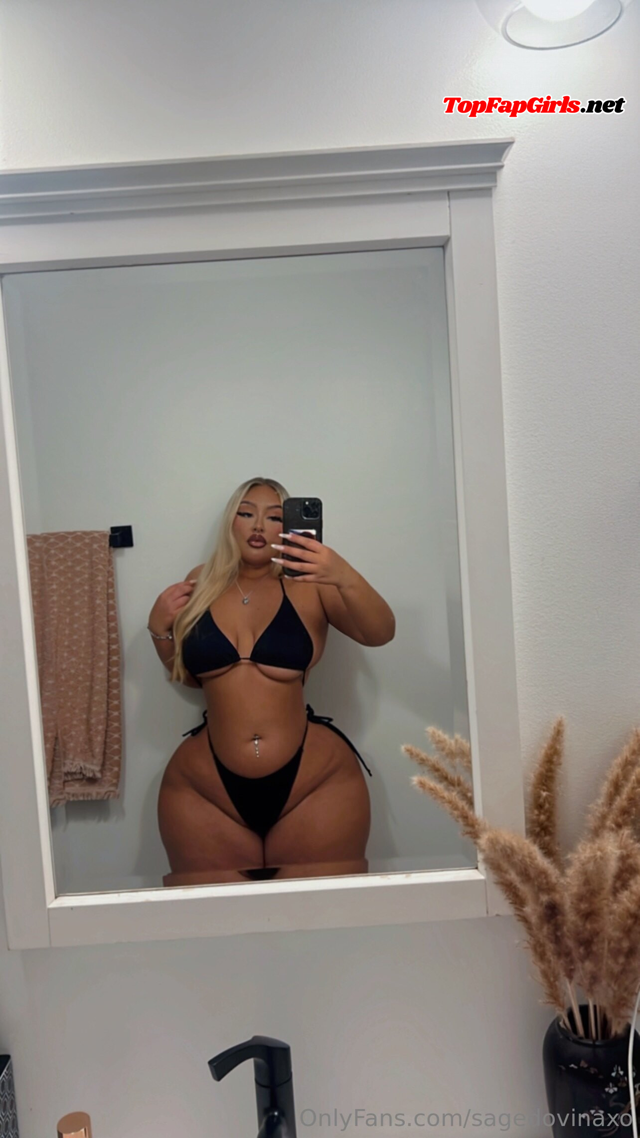 Sage Dovina Nude aka sagedoviina sagedovinaxo Leaked — 4/10