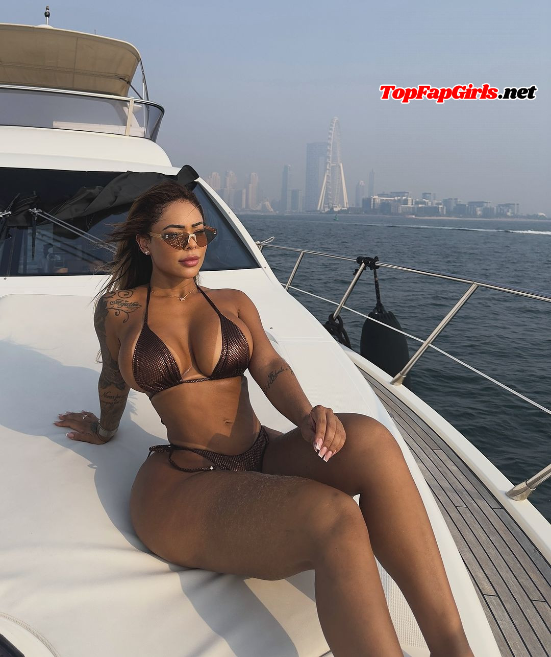 Valentina Ferraz valentinaferraz valentinawithhermother valentinaeneidoca — 5/10